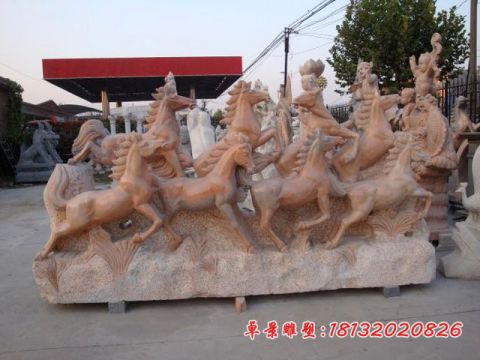 公园动物晚霞红马石雕