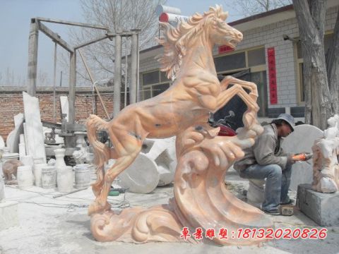 企业晚霞红奔马石雕