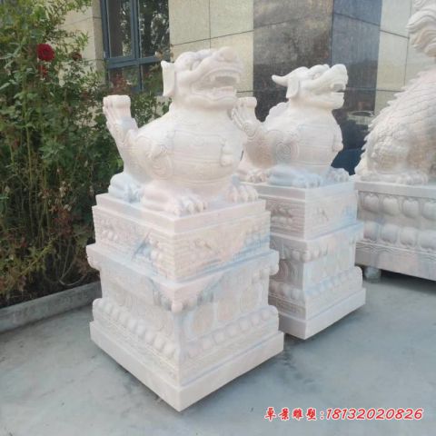 晚霞红招财坐式貔貅石雕