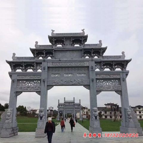 景区青石三门五楼石牌坊
