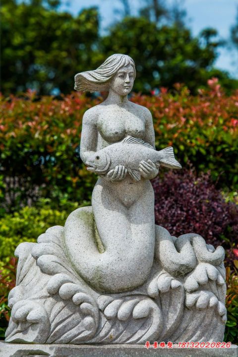 海边景观美人鱼石雕