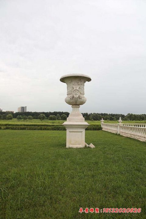 人物浮雕欧式花盆石雕