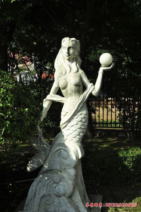 公园美人鱼珍珠石雕