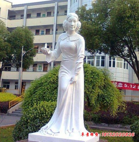 校园西方名人南丁格尔石雕