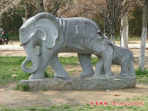 公园动物抽象母子大象石雕