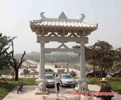 公园单门石雕牌坊