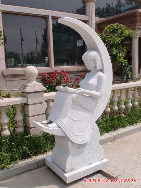 校园看书女孩石雕