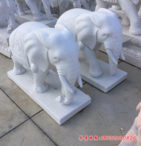 汉白玉门前小型石雕象