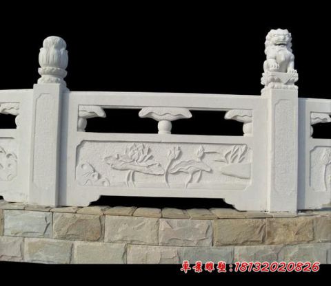 汉白玉荷花鲤鱼浮雕栏板石雕
