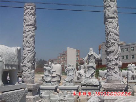 青石仿古龙浮雕石柱