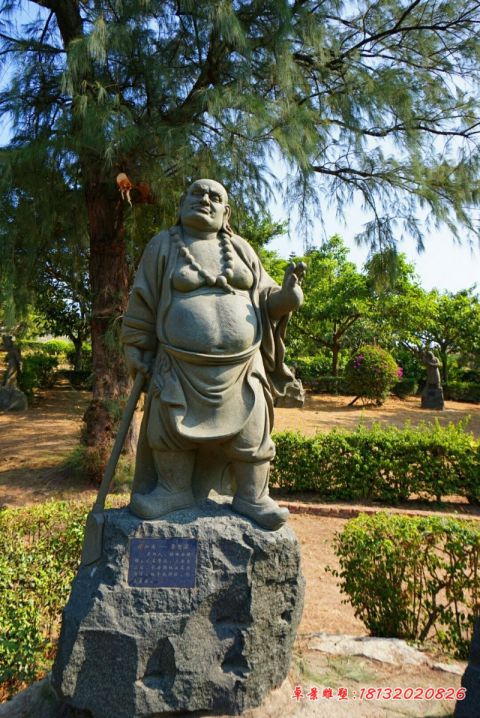 公园古代人物鲁智深石雕