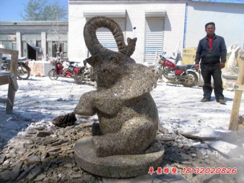 公园动物喷水石雕大象