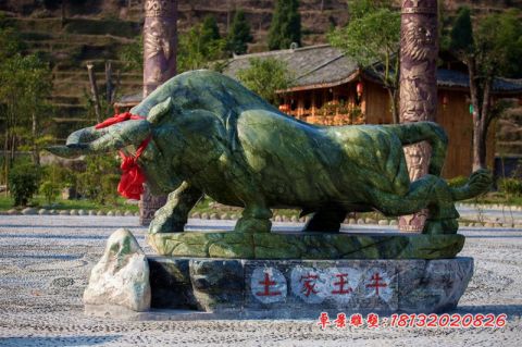 景区动物土家玉牛石雕