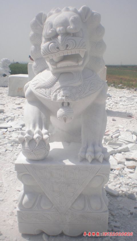 汉白玉踩球北京狮子石雕