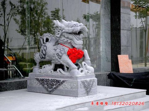 企业门前立式麒麟石雕