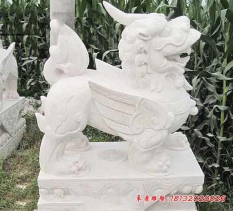 门口汉白玉立式石雕貔貅