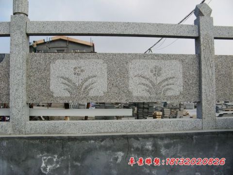 花朵浮雕桥梁石栏板