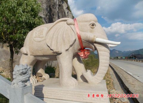 景区花岗岩招财大象石雕