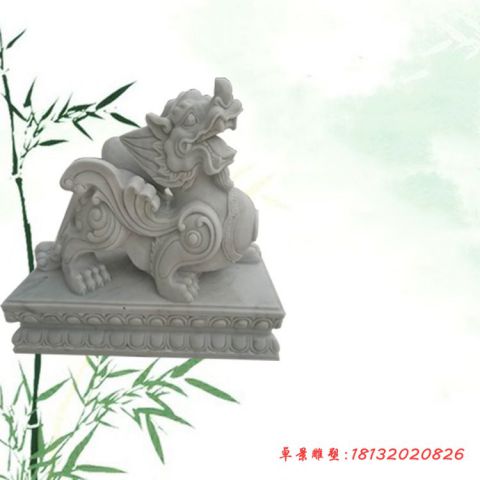 汉白玉门前招财貔貅