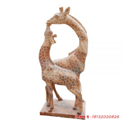 晚霞红公园动物长颈鹿雕塑