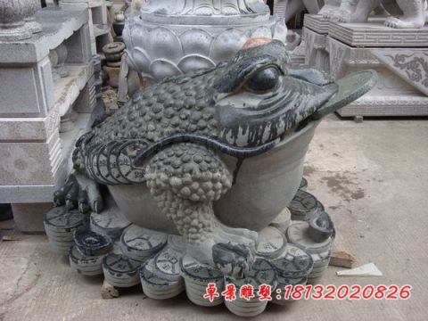 企业青石仿古招财石雕金蟾