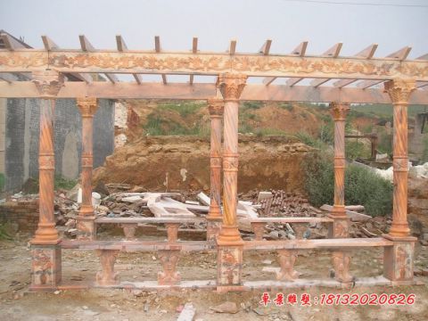 晚霞红公园走廊石雕