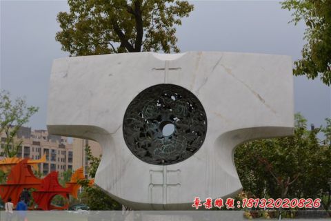 公园景观抽象古代服装石雕