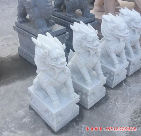 汉白玉小型石雕麒麟