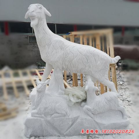 羔羊跪乳母子羊石雕