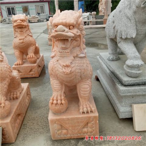 门口晚霞红踩球石麒麟