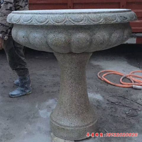 步行街大理石花盆石雕