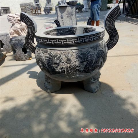 青石仿古三足龙浮雕香炉