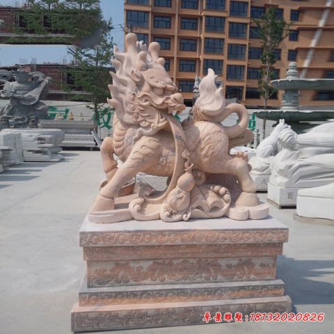 镇宅门前晚霞红立式麒麟石雕