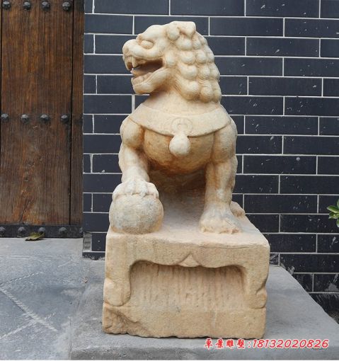 庭院门口踩球石狮子