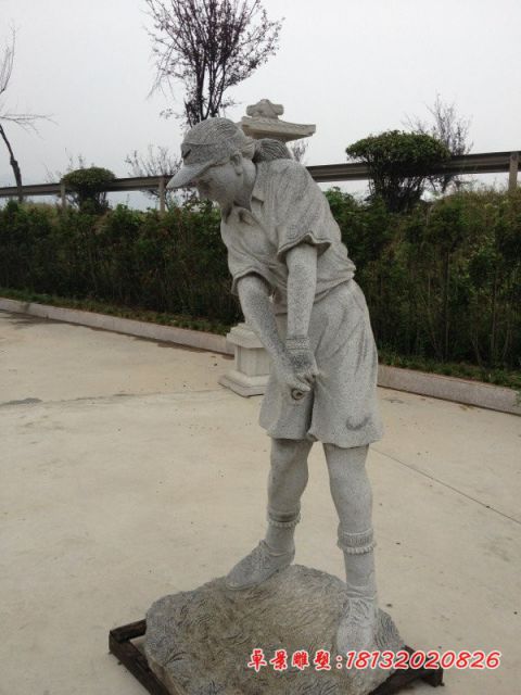 公园打高尔夫球石雕人物