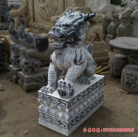 门口青石镇宅麒麟石雕