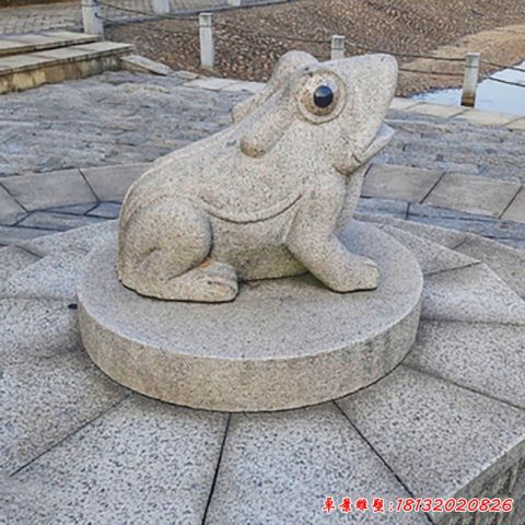 公园青蛙石雕