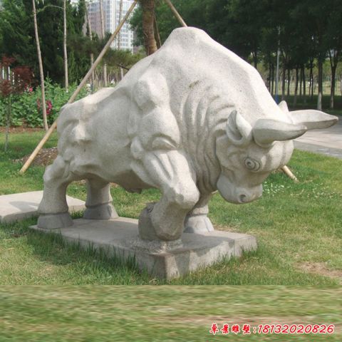 庭院开荒牛石雕