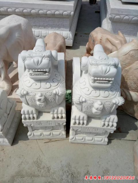 石雕神兽貔貅门墩