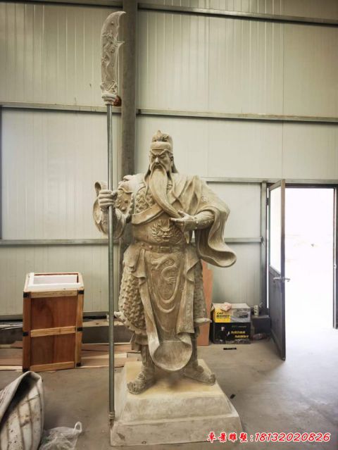 持刀关公雕塑