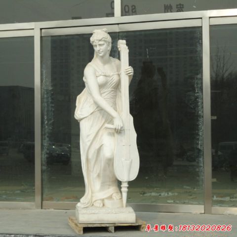 室外西方提琴人物