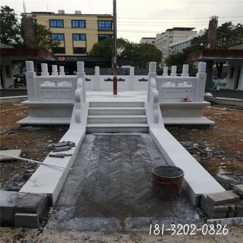 学校升旗台雕塑