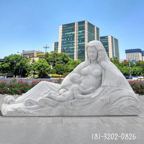 广场母子人物雕塑