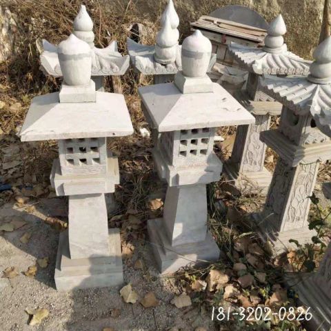 仿古镂空石灯雕塑