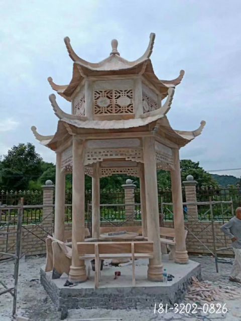 双层建筑石雕凉亭