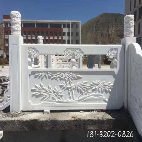 城市街道栏板雕塑