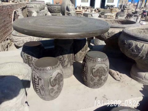 别墅石桌凳雕塑