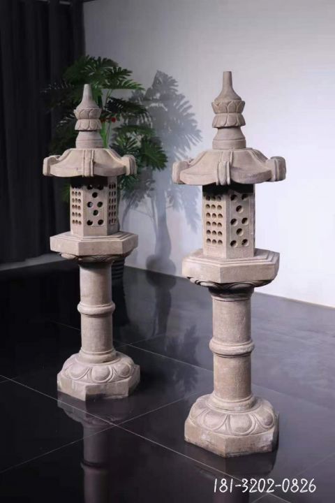 庭院镂空石灯雕塑