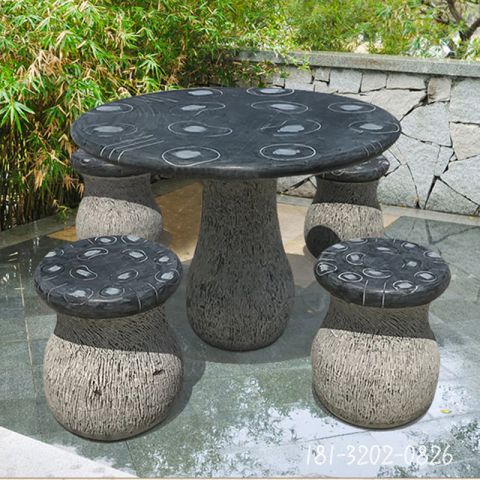 大型蘑菇石桌凳雕塑