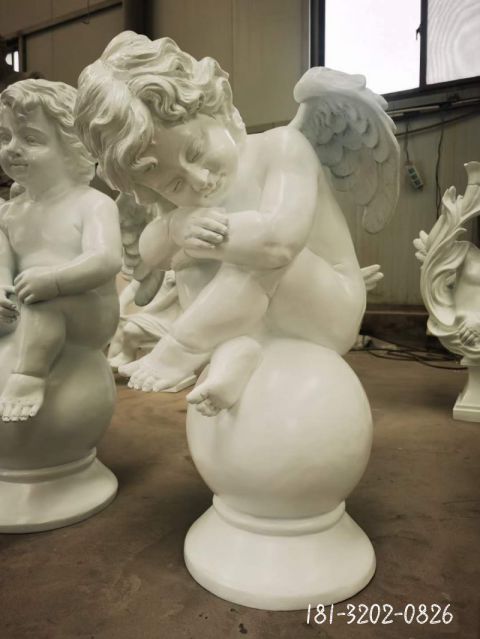 城市小天使石雕